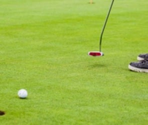 Golf Sahaları için Yapay Çim